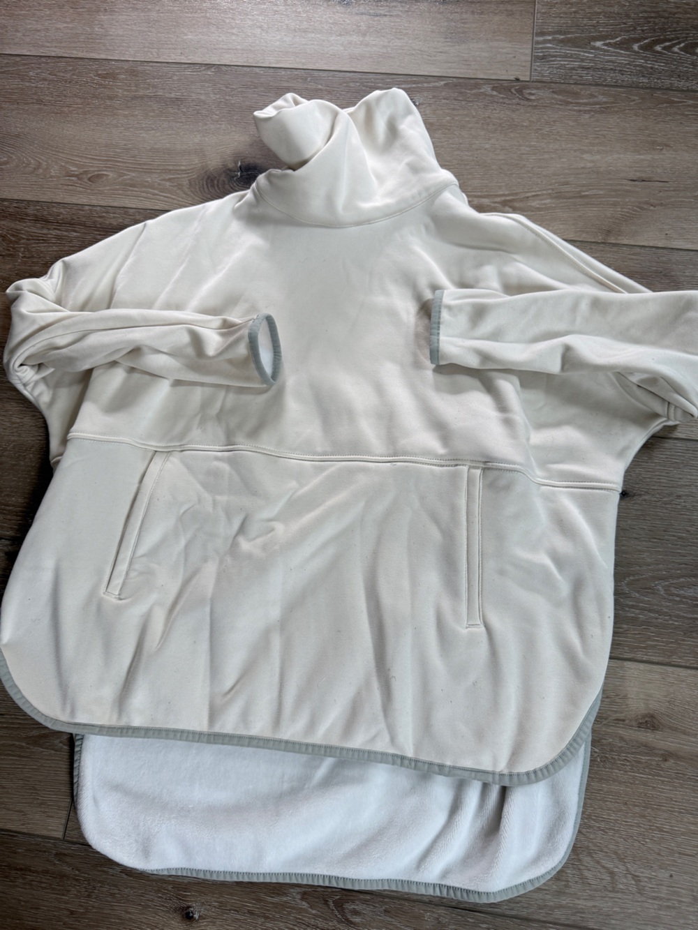 The North Face SM/M Cream Turtleneck Oversized Boxy Sweater Soft Fleece Lining